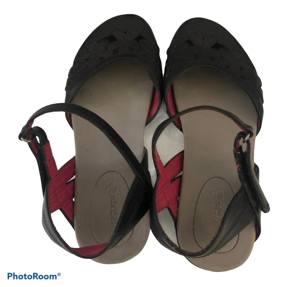 Baretraps Womens Black & Red Floral Cutout Sandals With Adjustable Straps Size 9